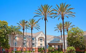 Sonesta Simply Suites Orange County Airport